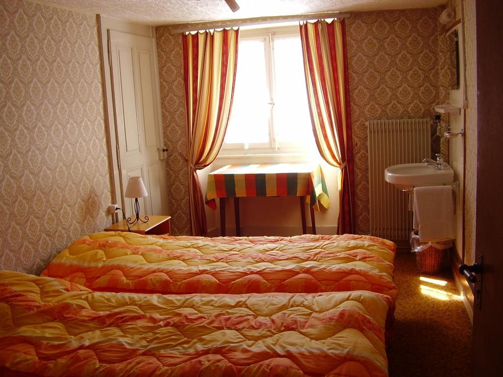 Les Alpes Hotel Finhaut Szoba fotó